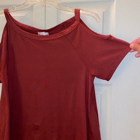 Open shouldered top - Picture 3 of 3